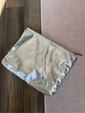 Free People Metallic Silver Zip Clutch